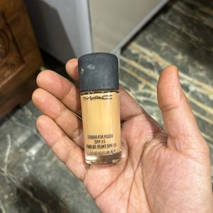 Nc30 Shade Mac Foundation