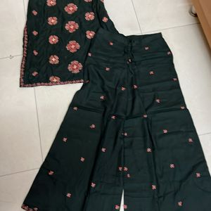 Amazing Thread Work Kurta Pant Set For Wedding