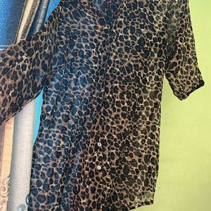 ANIMAL PRINT STRAIGHT TOP