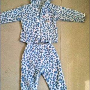 Unisex Velvet Set ( Upto 20 Months)