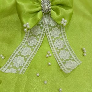 Silver Hair Bow With Pearls Attached