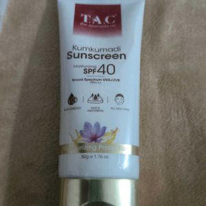 Tac Kumkumadi sunscreen Moisturizing SPF 40 PA+++