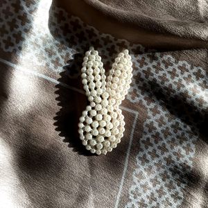 Cute Bunny Pearl Clip