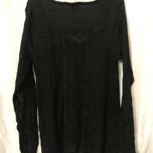 Long sleeves black T shirt