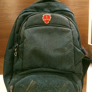 School Bagpack 🎒