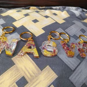 Key Chains RESIN HOMEMADE And Customized