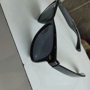 Wayfarer Sunglass Black Shade