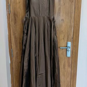 Light Weight Simple Unique Gown For Any Occasion