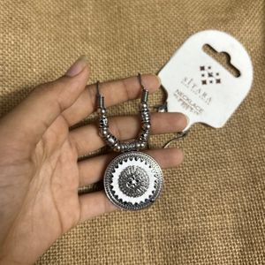 Sitara Women’s Brass Necklace