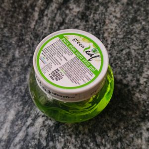 Green leaf Pure Aloe Vera Skin Gel (120g)