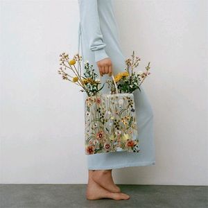 EMBROIDERED FABRIC BAG