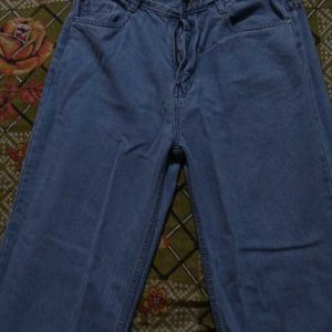 Women Straight Fit Denim Jeans