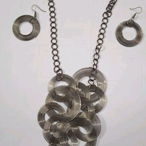 Brand New Jewellery Necklace & Earrings