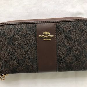 Coach Wallet (Women’s)