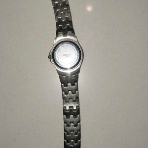 Elegant Ladies' Watch – Great Condition