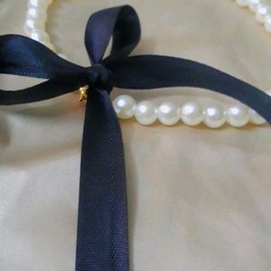 Pearl Bow Necklace