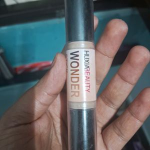 Huda Beauty  Highlighter+ Contour Stick