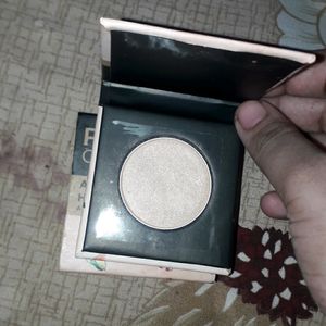 Faces Canada Highlighter