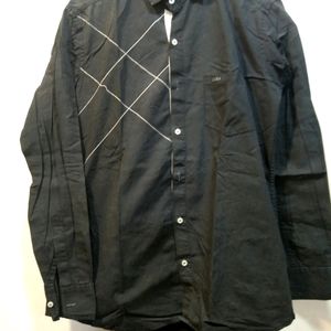 L Size Black Shirt