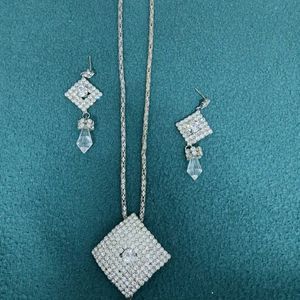 Rhinestone Pendant Necklace With Earrings