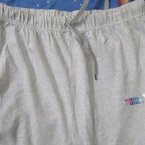 Trackpants