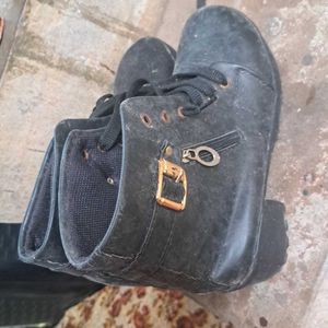 Heel And Boot Good Condition