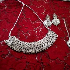 White Jwellery Set