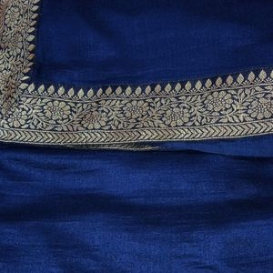 Very Beautiful Siney Blue Saree With Golden Patta