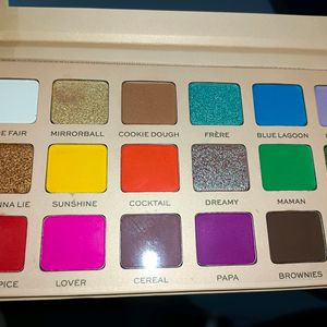 Makeup Revolution X Soph Eyeshadow Palette