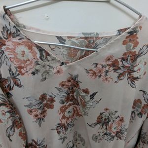 Retro Style Peach Top