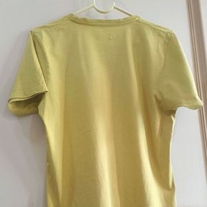 Lemon Colour T-shirt In Good Condition