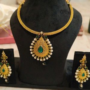 Antique Jewellery Set