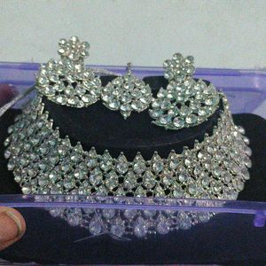 Silver Necklace Set With Earing And Mangtika