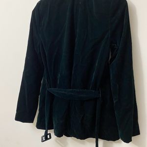 Valvet Jacket With Belt