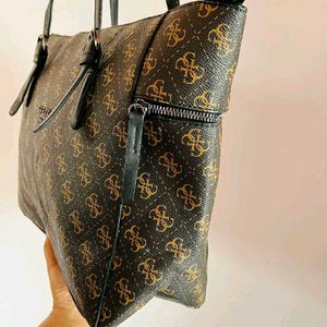 Guess brown monogram shoulderbag