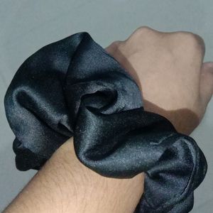 Hair Scrunchie (Black)