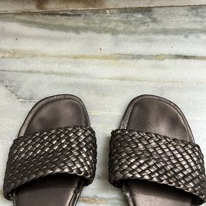 Grey Flat Chappals