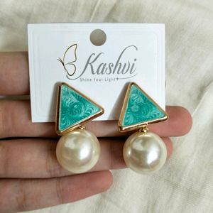 Pearl Drop Earring