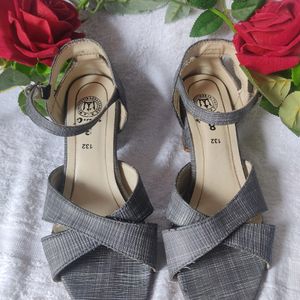 Women Grey Heels