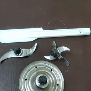 3 Blades Of sumeet Mixer Grinder And 1spatula