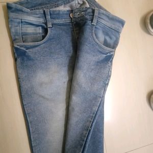 BLUE CASUAL JEANS