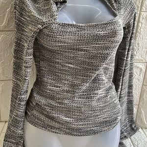 Bell Slit Sleeves Grey Top