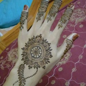 Organic Henna With Dark Stain