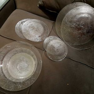 Frosted Glass Dinner Set. 8 Plates + 4 Bowl