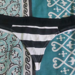 Black & White Thongs