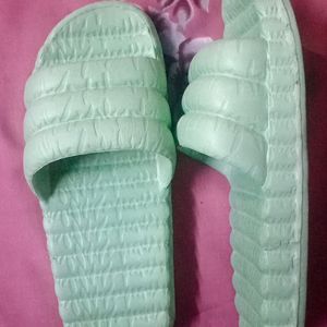 Trandy Flipflop For Girls