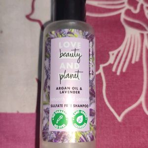 Love Earth And Beauty Planet Shampoo