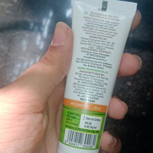 Mama earth Vitamin C Facewash