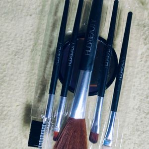 Huda Beauty Make Up Brush