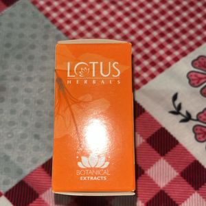 Lotus Herbal Natural Glow Skin Radiance Facial Kit